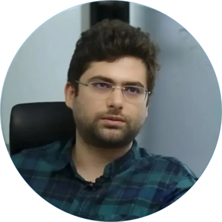 پویا منصوری